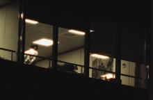 Αργά στα γραφεία της Αθήνας: Όψεις της εταιρικής μελαγχολίας - Ένα φιλμ του Δημήτρη Κλεάνθη