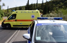 Ασθενοφόρο και περιπολικό