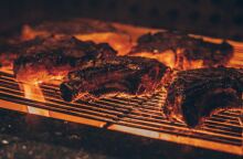 Πότε πέφτουν φέτος η Τσικνοπέμπτη και η Καθαρά Δευτέρα