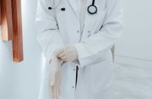 Γαλλία: Γυναικολόγος αρνήθηκε να εξετάσει τρανς γυναίκα - Του επιβλήθηκε απαγόρευση άσκησης επαγγέλματος για έναν μήνα