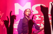 Μωρά στη Φωτιά: «Μια νυχτιάτικη βόλτα στο κέντρο της πόλης» με τον Στέλιο Σαλβαδόρ