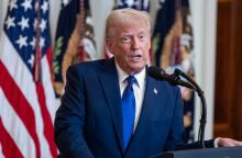 Τραμπ: Ασφαλώς και θα επιβάλλω δασμούς στην ΕΕ - Δεν με ενδιαφέρει η αντίδραση της αγοράς