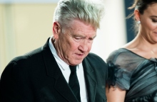 Ο Ντέιβιντ Λιντς πάντα με ένα τσιγάρο στο χέρι