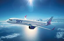 SKY express: Δωρεάν αεροπορικά εισιτήρια για παιδιά και εκπαιδευτικούς, για όλες τις πτήσεις από Σαντορίνη προς Αθήνα - Επιπλέον πτήσεις λόγω των συνθηκών