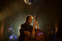 Όριν Ο'Μπράιεν: Η κοντραμπασίστρια που άνοιξε δρόμους στην κλασική μουσική διεκδικεί Όσκαρ μέσα από το ντοκιμαντέρ του Netflix, «The Only Girl in the Orchestra»