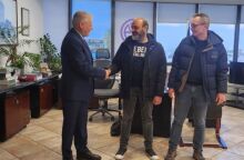 Θεσσαλονίκη: «Αυτονόητο το να παραδίδεις κάτι που βρίσκεις», είπε ο οδηγός του ΟΑΣΘ που βρήκε και παρέδωσε γυναικεία τσάντα με πορτοφόλι που περιείχε 1.400 ευρώ