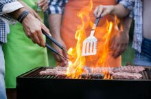 Τσικνοπέμπτη 2025: Πότε πέφτει φέτος - Πότε είναι η Καθαρά Δευτέρα