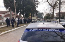 Γυναικοκτονία στις Σέρρες: Τελευταίο αντίο στην 52χρονη - Με ειδική άδεια στην κηδεία ο γιος της