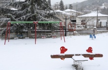 Χιόνια σε παιδική χαρά