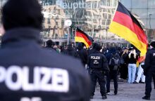 Σε τεταμένο κλίμα η πορεία της Γερμανίας προς τις εκλογές - Διαδηλώσεις κατά της ακροδεξιάς στο Αμβούργο - Πορεία νεοναζί στο Βερολίνο με δύο συλληφθέντες