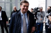 Η Εναλλακτική για τη Γερμανία-AfD επανεντάσσει δύο πολιτικούς που είχαν απομακρυνθεί λόγω δηλώσεων σχετικών με τους ναζί - Νέες αντιδράσεις κατά της ακροδεξιάς