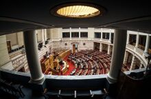 Στα ύψη η πολιτική αντιπαράθεση μετά το πόρισμα ΕΟΔΑΣΑΑΜ για τα Τέμπη - Η απάντηση της κυβέρνησης - Τι λέει η αντιπολίτευση