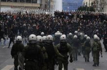 Επεισόδια στις συγκεντρώσεις για τα Τέμπη - Η τελευταία ενημέρωση από την ΕΛΑΣ - 125 προσαγωγές εκ των οποίων 57 συλλήψεις στην Αθήνα