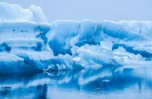 Το A23, το μεγαλύτερο παγόβουνο στον κόσμο προσάραξε σε ρηχά νερά κοντά σε απομακρυσμένο βρετανικό νησί - Τα σενάρια που επεξεργάζονται οι επιστήμονες