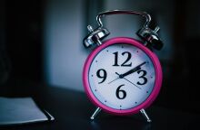 Αλλαγή ώρας 2025: Πότε γυρίζουμε τα ρολόγια μας μια ώρα μπροστά