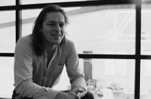 Ντέιβιντ Γκίλμορ: Ο κιθαρίστας των Pink Floyd έγινε 79 ετών - Η απομάκρυνση του Syd Barret και η προσφορά του στο συγκρότημα