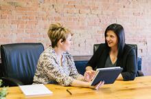 Eurostat: Οι γυναίκες που κατείχαν διευθυντικές θέσεις 