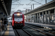 Τρένο στις γραμμές στον Σταθμό Λαρίσης
