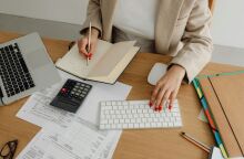 Φορολογικές δηλώσεις 2025: Ποιοι θα δουν μειώσεις φόρων και ελαφρύνσεις 