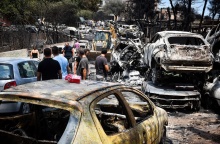 Καμένα αυτοκίνητα στο Μάτι