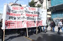 Σε εξέλιξη η πορεία για τα Τέμπη στην Αθήνα