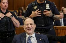 Χάρβεϊ Γουάινσταϊν: Ο έκπτωτος μεγιστάνας του Χόλιγουντ στο δικαστήριο χωρίς δόντια - Επαινεί από τη φυλακή την «Αντισημίτρια της Χρονιάς» Κάντας Όουενς