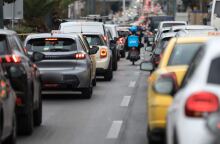 Κίνηση σε πολλούς οδικούς άξονες της Αθήνας