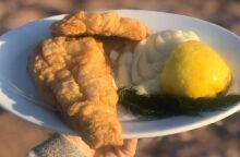 14 στέκια για να απολαύσεις τον μπακαλιάρο-σκορδαλιά όπως τον ονειρεύεσαι