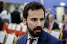 Ρωμανός για αύξηση κατώτατου μισθού: Οι γνωστοί μηχανισμοί των τρολς ξεκίνησαν τη διασπορά fake news