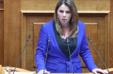 Ένταση με την Κατερίνα Παπακώστα και την οικογένεια Πλακιά σε κηδεία στο Καστράκι - Το επεισόδιο και η απάντησή της στα κοινωνικά δίκτυα