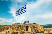 Πώς παραμένουμε ένα χωριό που δεν καταλαβαίνει τίποτα από τον κόσμο