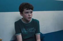 Adolescence: Η σειρά θα μεταδοθεί δωρεάν σε όλα τα γυμνάσια και λύκεια της Βρετανίας