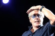 Ο τραγουδιστής των The Who Ρότζερ Ντάλτρι αποκαλύπτει στους θαυμαστές του ότι τυφλώνεται κατά τη διάρκεια ζωντανής εμφάνισης. 