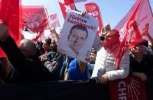 Νέα ανάρτηση Ιμάμογλου: Είναι αξιολύπητοι - Επιτίθενται τώρα με τυφλό μένος στην οικογένειά μου