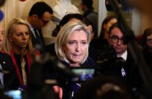 Αντιδράσεις στη Γαλλία για τον αποκλεισμό της Μαρίν Λεπέν από τις εκλογές - Κάλεσμα σε συγκεντρώσεις από όλα τα πολιτικά μέτωπα.