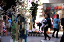 Λαμπάδες σε κατάστημα