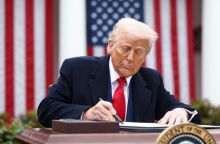 Λευκός Οίκος: Οι δασμοί στην Κίνα ανέρχονται συνολικά σε 145% - 