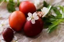 Βαμμένα κόκκινα αυγά