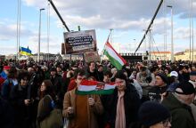 Η Ουγγαρία υιοθετεί τροπολογία που στοχοποιεί τις ΛΟΑΤΚΙ+ κοινότητες - Απαγορεύει το Pride και αναγνωρίζει μόνο δύο φύλα, προκαλώντας διεθνείς αντιδράσεις