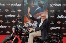 Σταν Λι: Η Τζ.Σ. Λι αρνείται ότι κακοποίησε τους γονείς της, ενώ νέο ντοκιμαντέρ αποκαλύπτει πιθανή κακομεταχείριση του θρύλου της Marvel τελευταία του χρόνια.