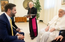 Πάπας Φραγκίσκος: Ο αμερικανός αντιπρόεδρος Τζέι Ντι Βανς απευθύνει τις σκέψεις του «στα εκατομμύρια των χριστιανών που τον αγαπούσαν»