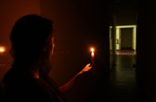 Γυναίκα με κερί στην Ισπανία