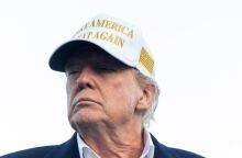 Ο Τραμπ ανακοίνωσε ότι αφαιρεί από το Χάρβαρντ το καθεστώς φοροαπαλλαγής του: «Είναι αυτό που τους αξίζει»