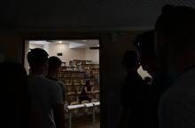 Στο ίδιο -κακόγουστο- έργο θεατές…