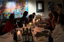 Πώς να οργανώσετε το πιο κομψό αλλά καθόλου βαρετό dinner party