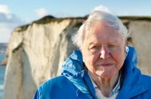 Ο σερ Ντέιβιντ Ατένμπορο στα 99 του παρουσιάζει το «Ωκεανός» - Μια ταινία-κραυγή για τη σωτηρία των θαλασσών και του κλίματος, με ελπίδα για αποκατάσταση.