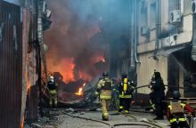 Η Ρωσία εξαπέλυσε τη μεγαλύτερη επίθεση με drones στην Ουκρανία - Μία γυναίκα νεκρή, τρεις τραυματίες και ένταση πριν τη συνομιλία Πούτιν-Τραμπ.