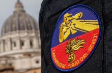 Ιταλία: Ο δήμαρχος της πόλης Σορέντο συνελήφθη επ' αυτοφώρω από την Οικονομική Αστυνομία, ενώ χρηματιζόταν κατά τη διάρκεια δείπνου.