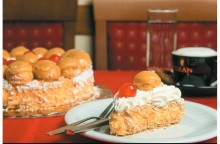 Désiré: Η aθηναϊκή αστική ζαχαροπλαστική στα καλύτερά της