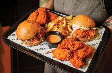 Τσίκεν The Van